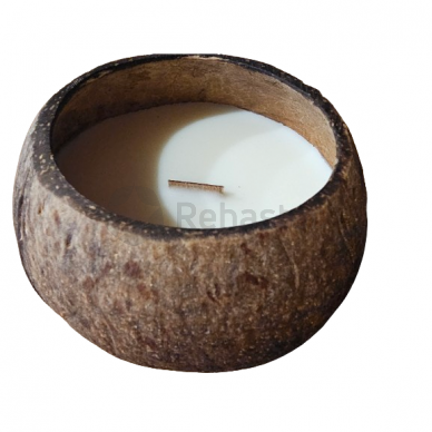 Scented candle "Coconut" in a natural coconut shell